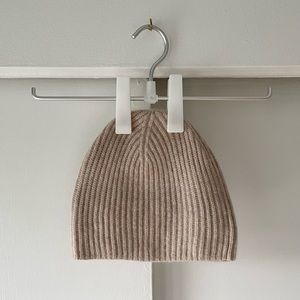 COS Ribbed Cashmere Beanie
